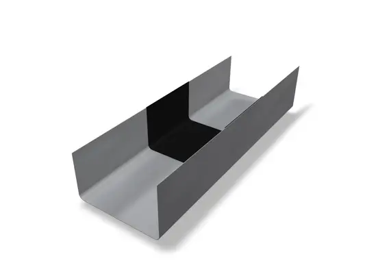 Das Bild zeigt ein graues PREFA Kastenrinnendila ohne Wulst und Blende aus robustem Aluminium. Dieses Verbindungselement dient der passgenauen Verlängerung von Kastenrinnen und sorgt für eine dichte, zuverlässige Dachentwässerung. Erhältlich ist das Kastenrinnendila in den Rinnengrößen 250, 333 und 400.